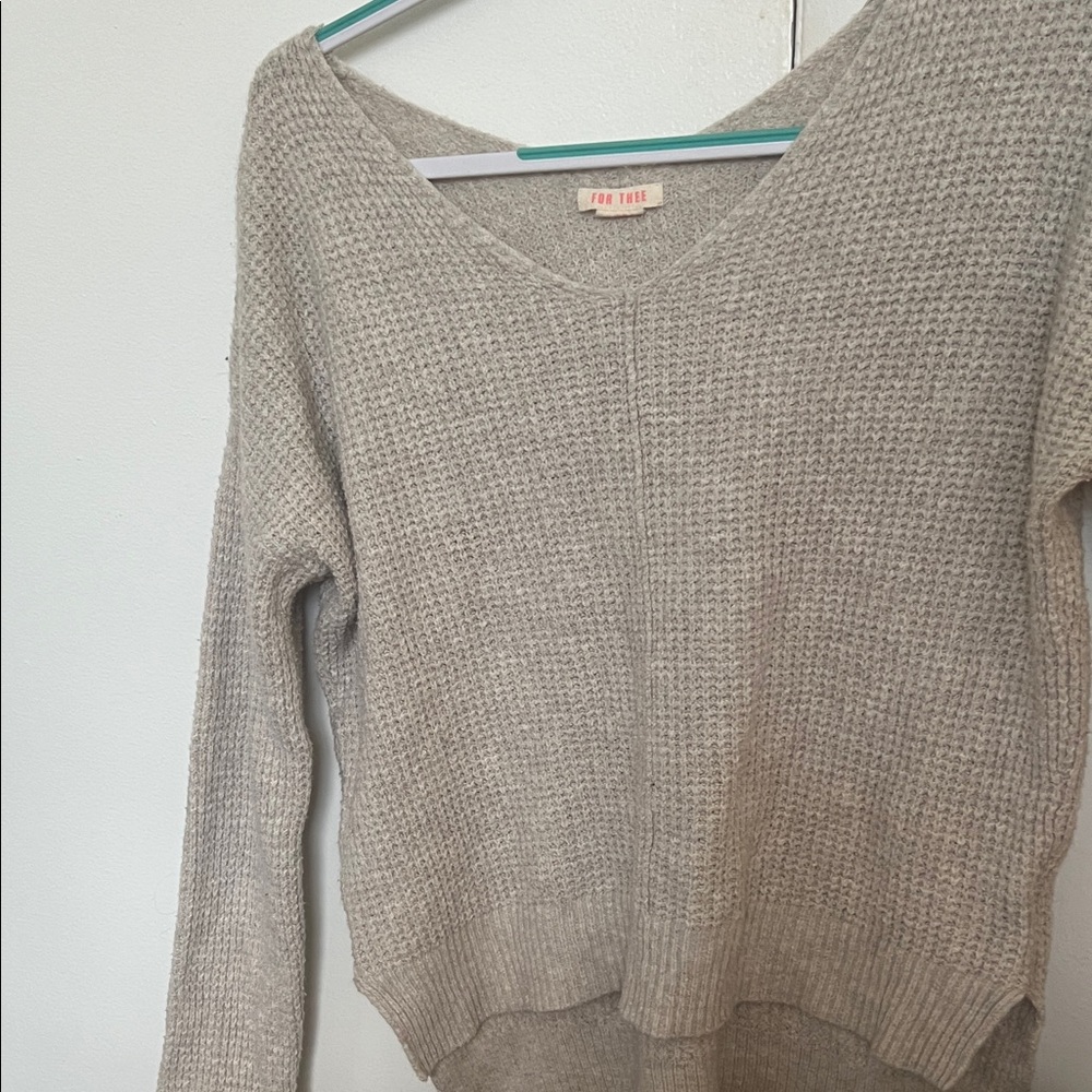 Women's V-Neck Sweater - Light Gray